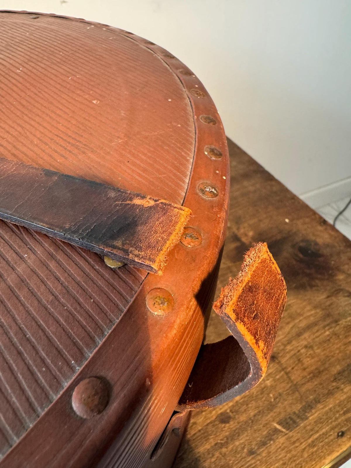 Boîte à chapeau ancienne ronde – Valise à chapeau vintage – Boîte de voyage ancienne – Déco brocante
