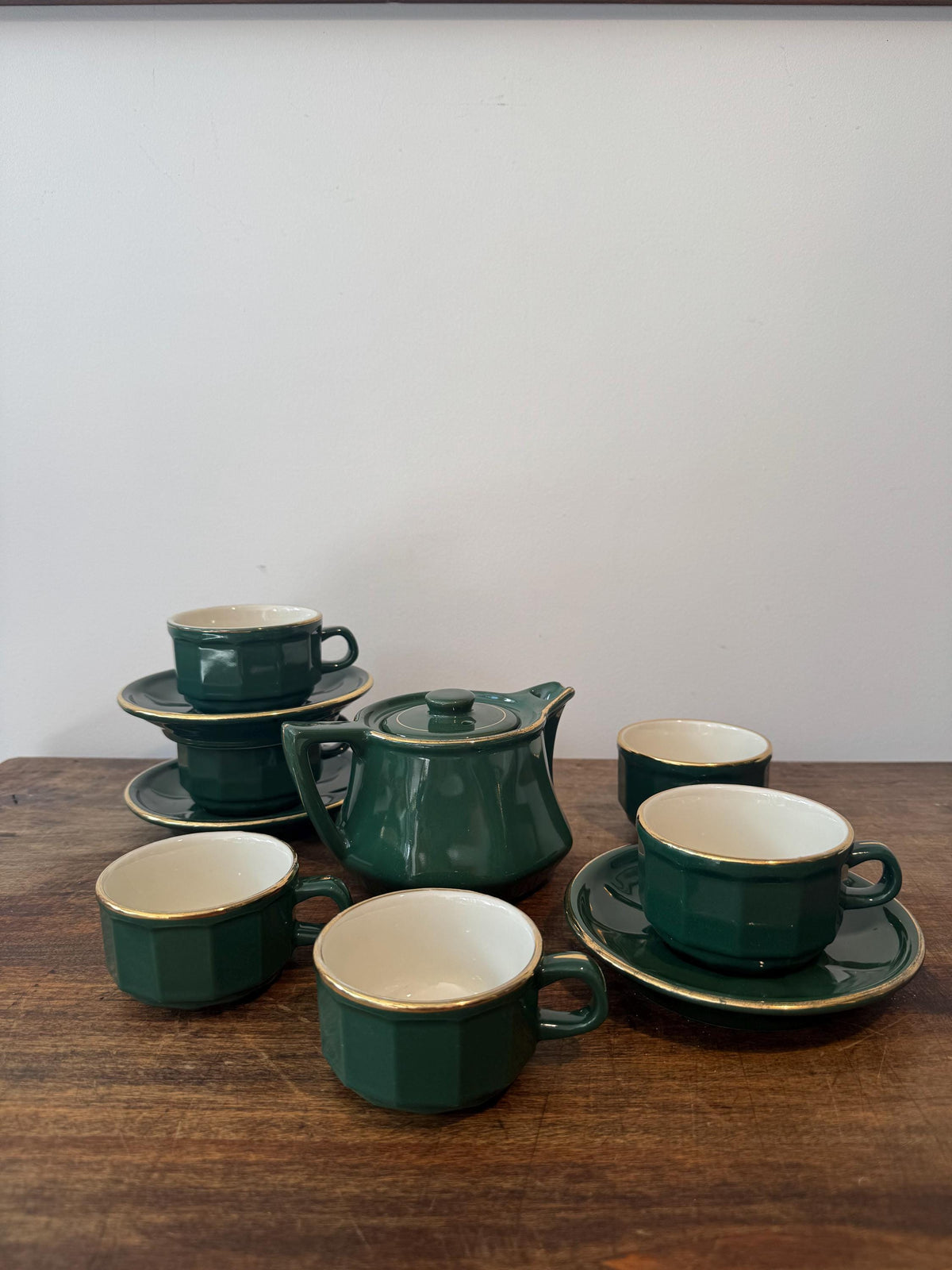 Service à café vintage Revol – Céramique vert foncé et doré – Vaisselle française